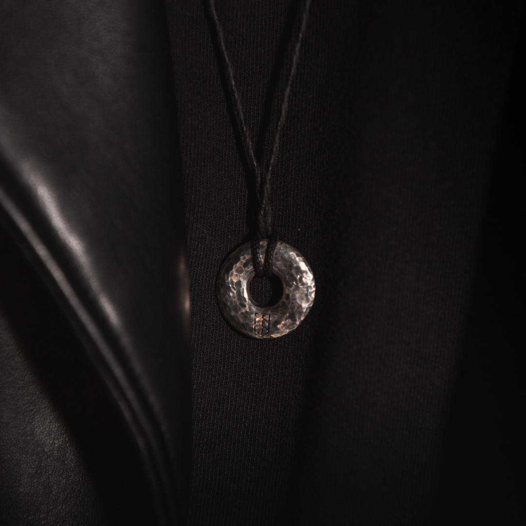 Artisan crafted Amor Fati Necklace - Scars - Bleu Nomade Made in Italy following traditional jewelry techniques.