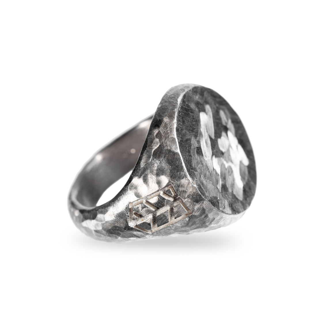 Artisan crafted Signet Ring - Hammered - Bleu Nomade Made in Italy following traditional jewelry techniques.